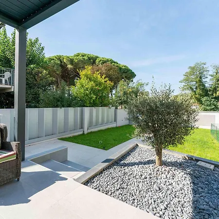 Tasso 25 Bilo * Llido Degli Estensi